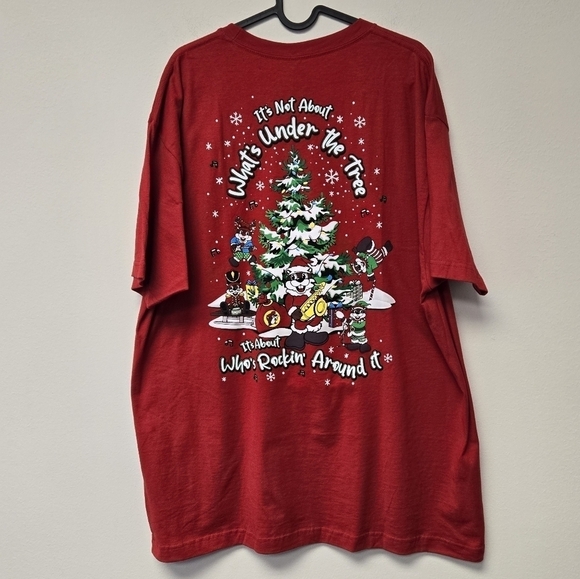 Buc-ee's Christmas Rocking around t-shirt Red XL - Picture 6 of 6